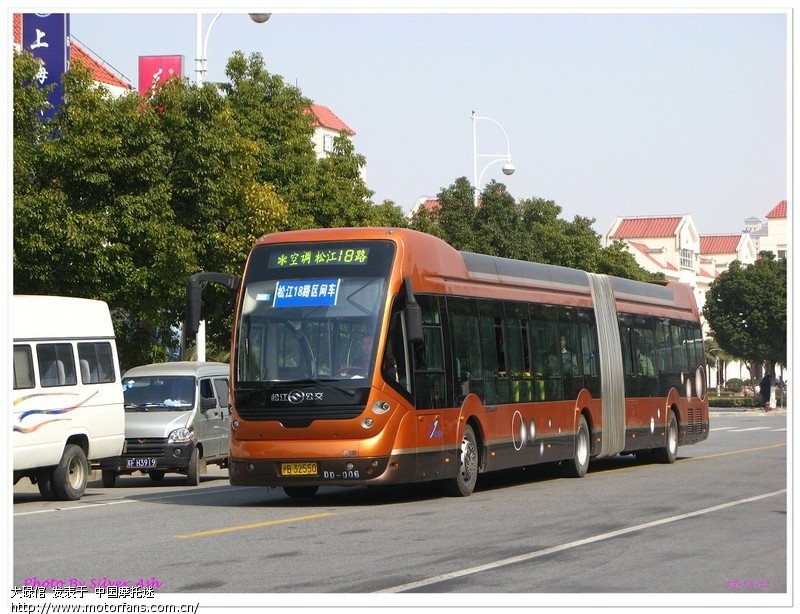 上海下一代高等级巨龙公交车【swb6180lf-"潜龙出海"】 .