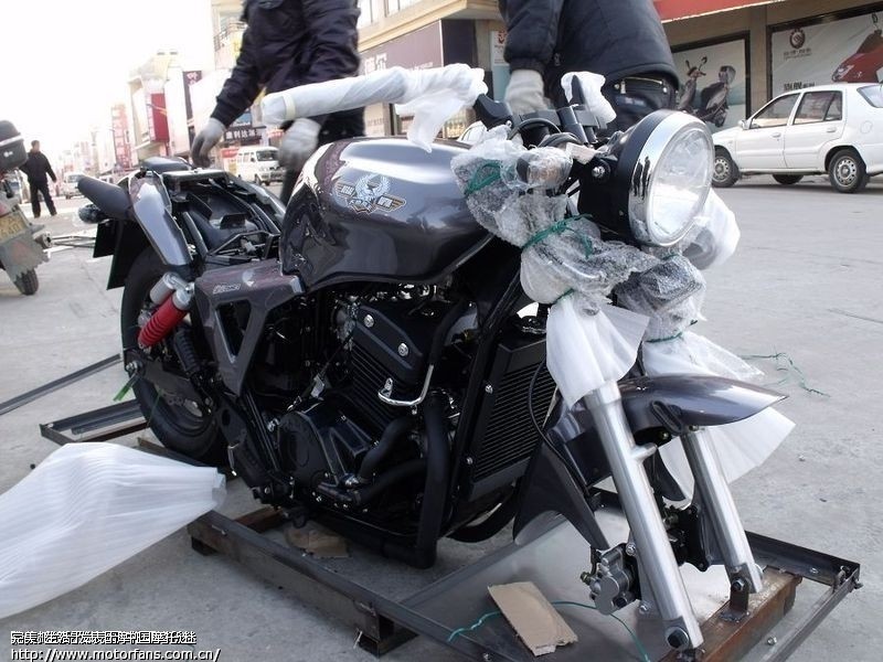 蝉叫的声音如何形容?