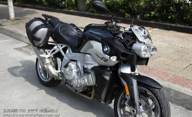 出个人[宝马k1200r]及[雅马哈大雪柜1300cc]大排摩托车