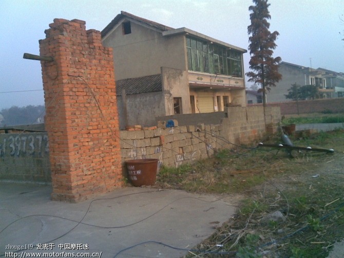 他奶奶的,房前电杆昨晚倒了之图片报道,日本车