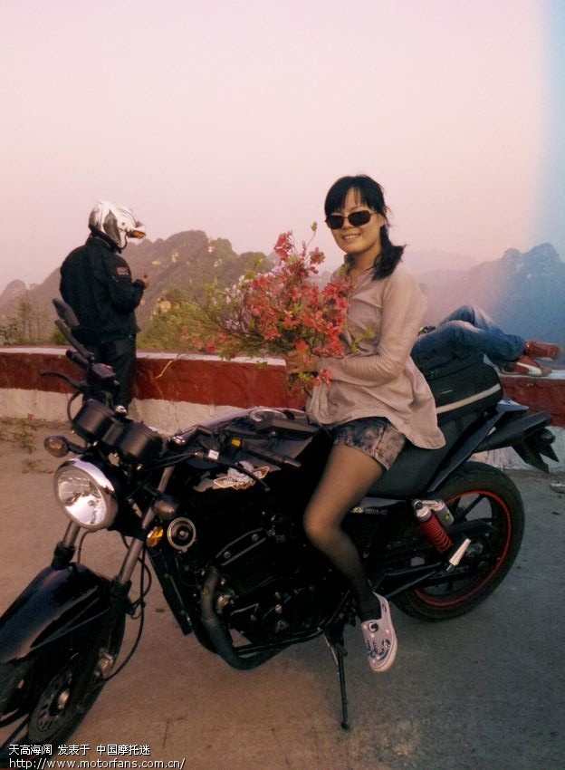 春风狒狒与美女!别拍砖!