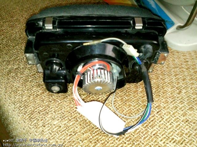 我想自己改LED显示的字,用什么软件好呀?我也