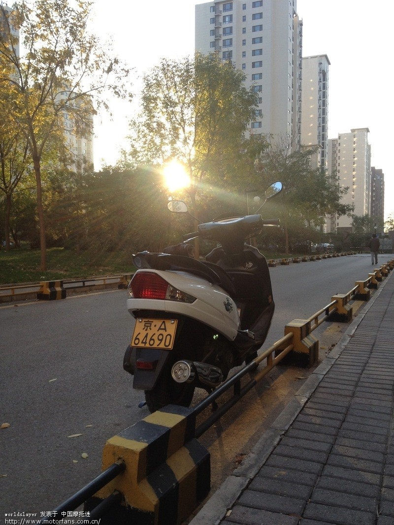 请问 不到三年的京A牌照摩托车,转出过户,号码