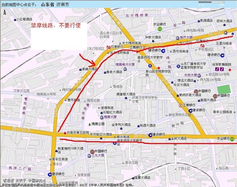 注意,图中的营市街道,振兴街道所在的路,是禁摩的,且日常就有查车