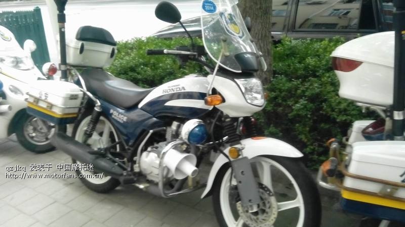 青岛旅游 看到的cbx750 警车 - 进口本田honda - 摩托