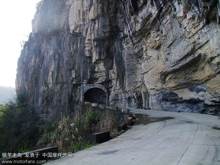 雨后天晴,重游湘西的挂壁公路