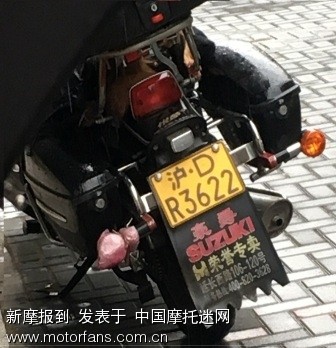 问了一下岛上的一个老牌摩托车店:岛牌店里有