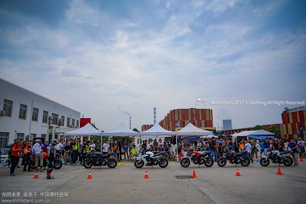 ~本田中量级四缸机车CB650F、CBR650F国内