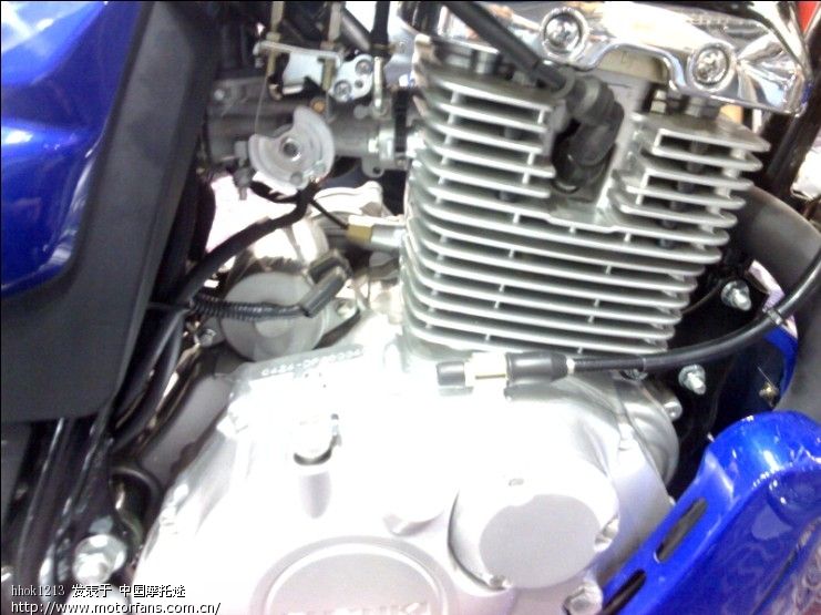 重庆摩托车展上的EN150A和进口铃木.口水一地
